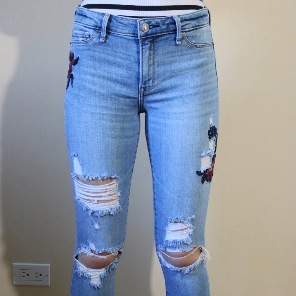 Flower Embroidered Skinny Jeans